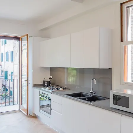 Luxury On Grand Canal By Wonderful Italy Apartment