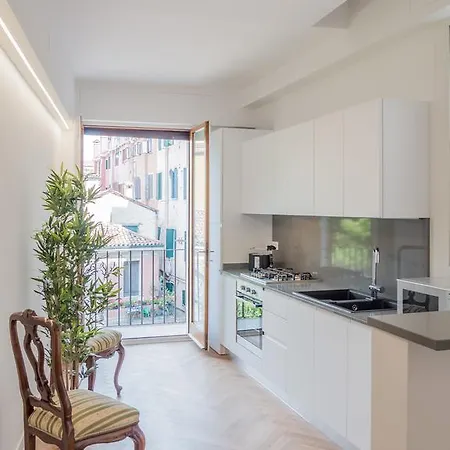 Luxury On Grand Canal By Wonderful Italy