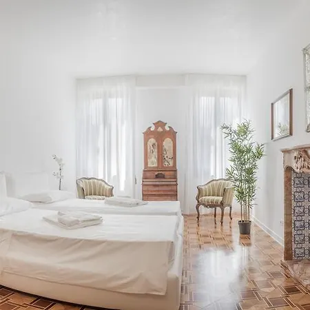 Luxury On Grand Canal By Wonderful Italy * Venice