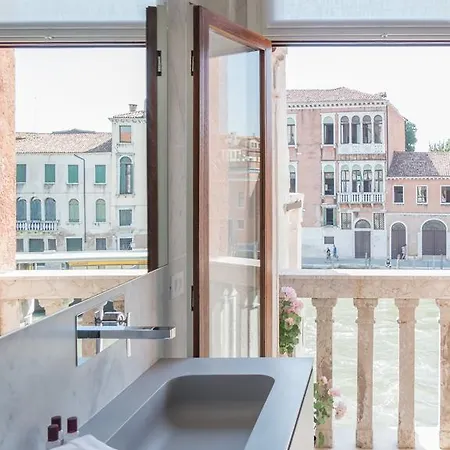 Luxury On Grand Canal By Wonderful Italy * Venice
